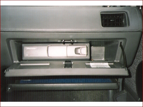 Nissan Micra (K10) 1.2 LX - Fahrzeugbild 9 von 9