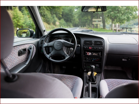 Nissan Primera (P10) 2.0 Invitation - Fahrzeugbild 6 von 9